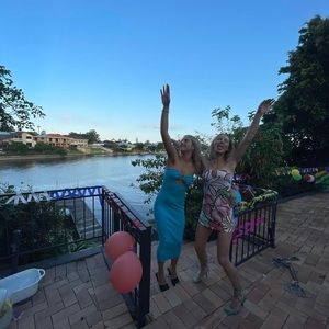 Meet your Posher, Ebony